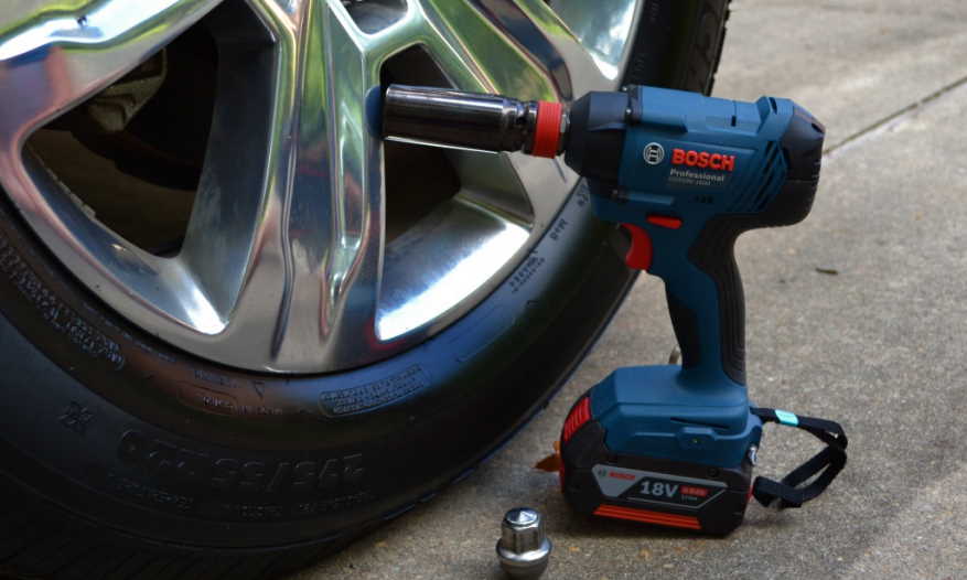 Can an impact driver online take off lug nuts